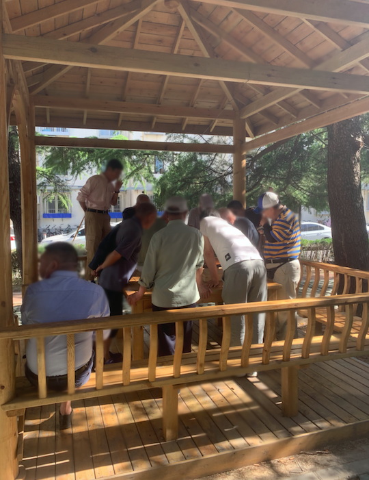 记者探访北京多个小区:疫情还未结束,别摘口罩、扎堆聚集 记者探访北京多个小区:疫情还未结束,别摘口罩、扎堆聚集