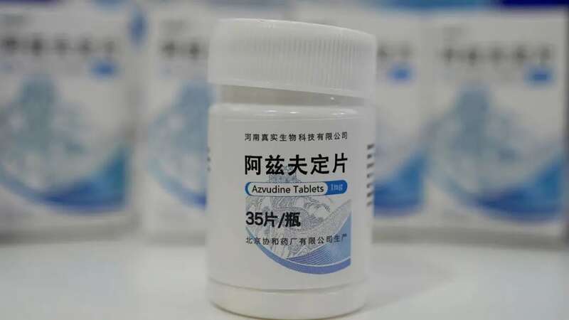 近日,在多个二三线城市的医院,阿兹夫定已纷纷到货,其售价从 200 多到 300 多元一盒不等 ... 近日,在多个二三线城市的医院,阿兹夫定已纷纷到货,其售价从 200 多到 300 多元一盒不等 ...