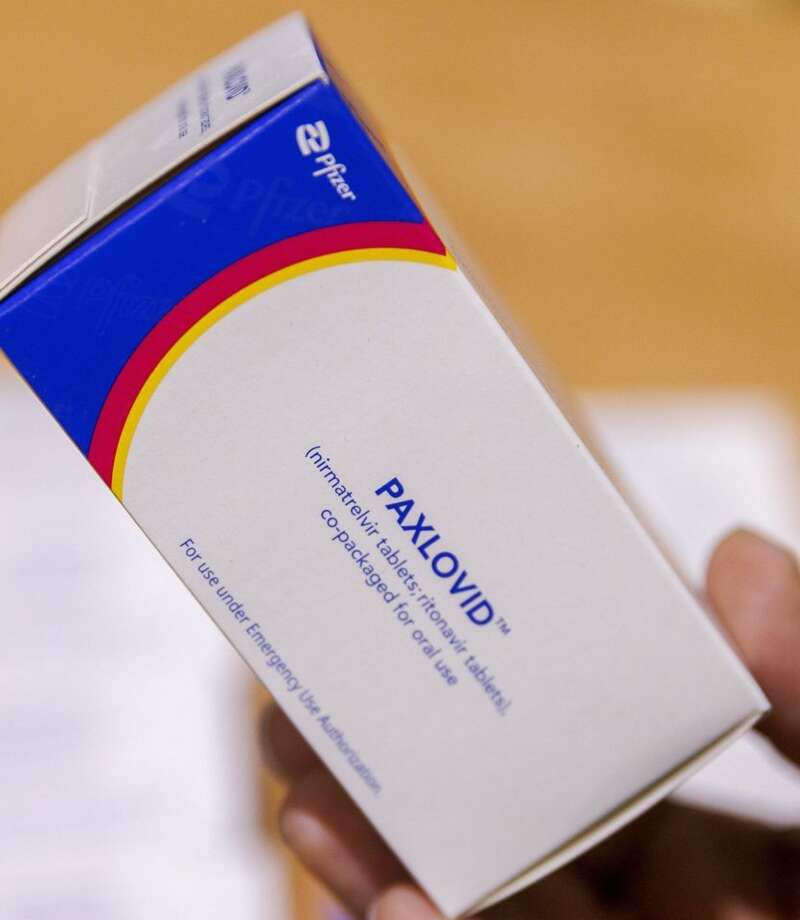 疯狂的新冠「特效药」:黄牛、平替和仿制品 疯狂的新冠「特效药」:黄牛、平替和仿制品