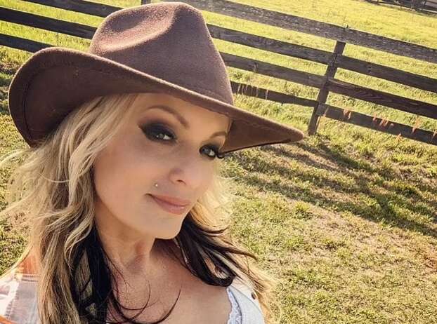 川普被控伪造与艳星斯托米-丹尼尔斯13万美元酬劳有关的商业记录 川普被控伪造与艳星斯托米-丹尼尔斯13万美元酬劳有关的商业记录