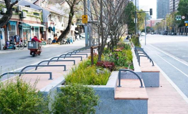 小东门一带的公共座椅 小东门一带的公共座椅