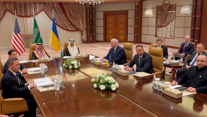 当地时间11日,美乌高级别代表团在沙特吉达开始会谈 当地时间11日,美乌高级别代表团在沙特吉达开始会谈