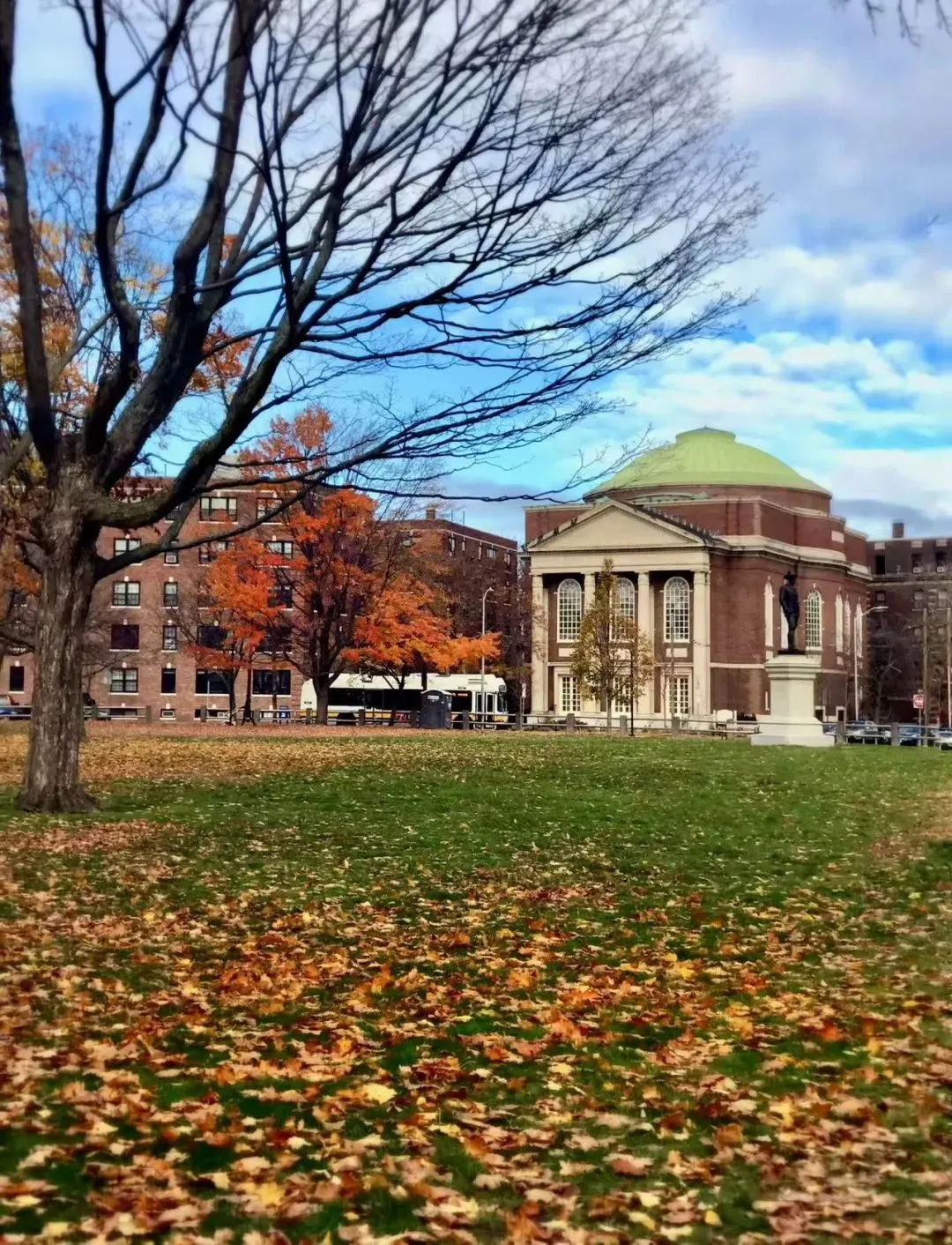 美国科研资助机构迄今已冻结或取消了至少60亿美元的顶尖大学研究经费和合同,在美国科学界引发寒意 ... 美国科研资助机构迄今已冻结或取消了至少60亿美元的顶尖大学研究经费和合同,在美国科学界引发寒意 ...